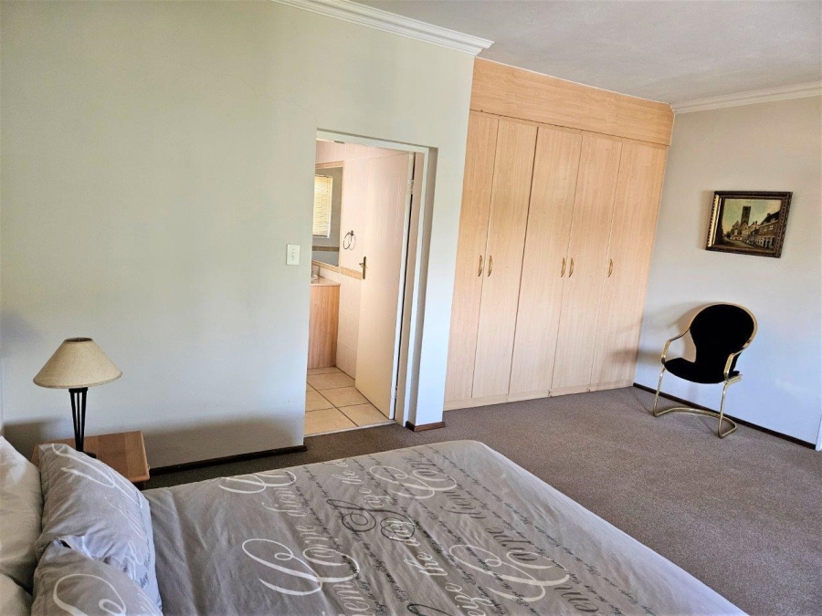 4 Bedroom Property for Sale in Kosmos North West